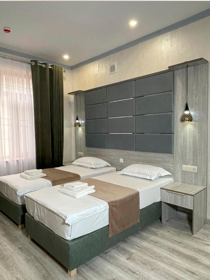 בוקורו Atrium Hotel מראה חיצוני תמונה