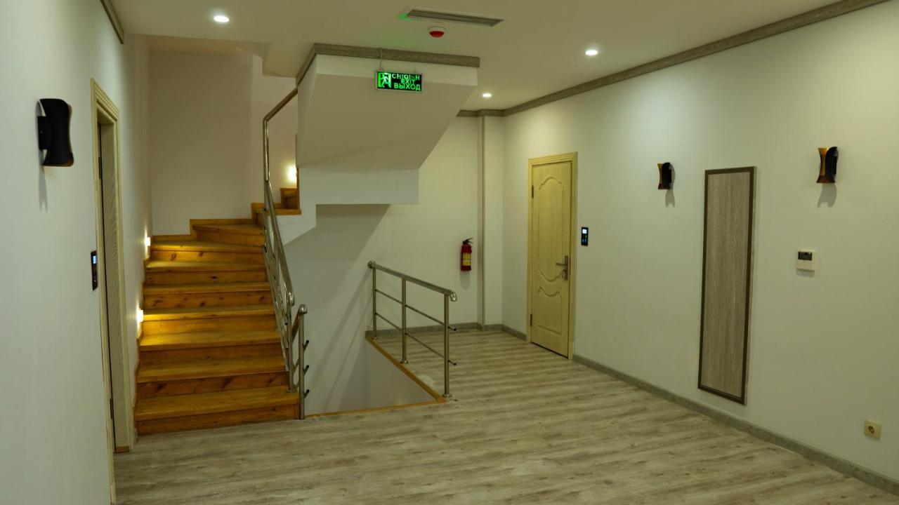 בוקורו Atrium Hotel מראה חיצוני תמונה